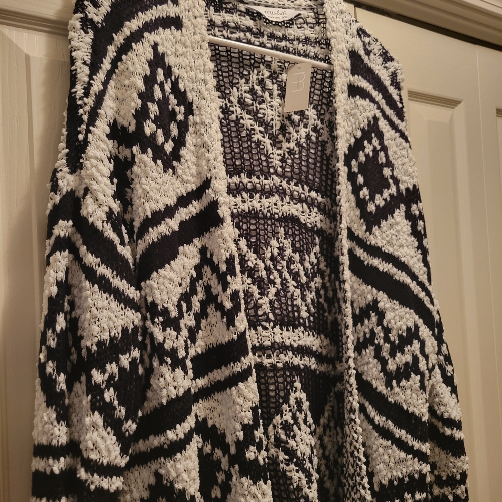Maurices Black and White Patterned Cardigan